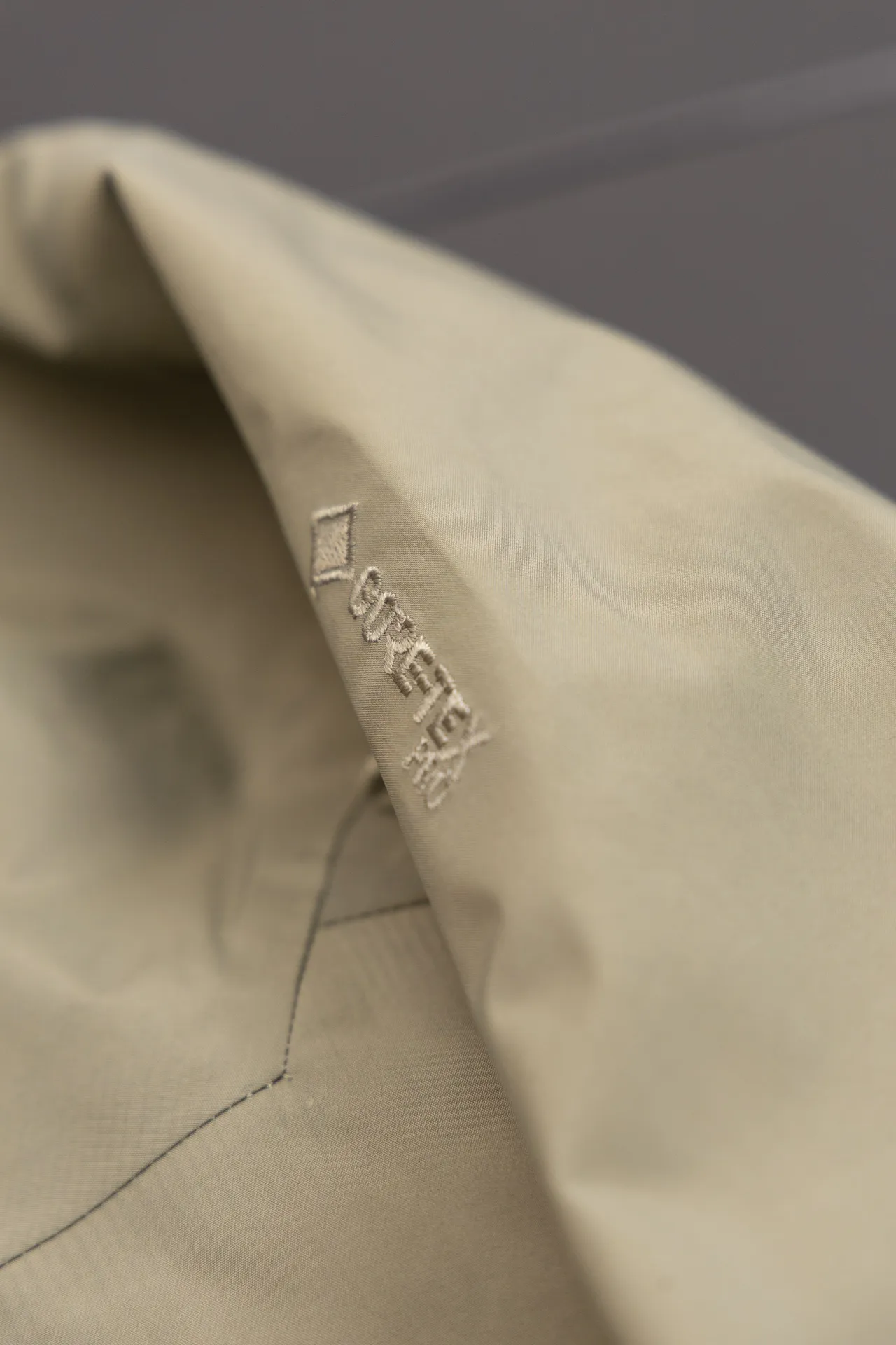 Quality ARC'TERYX SV Arcteryx Alpha SV GTX Same Style S XXL Premium ～ ！ ， 。 Recco ， ， ！ Authentic Gore-Tex ： 100% ＋ ＋20d ( )＋ Authentic ！ ！ ～ ， 。 。 ， ， ， 。 ， Quality 。 😊 Quality ！ Size：S/M/L/XL/XXL ： 81 83 86 88 90 ：117 122 128 132 136 ： 59 61 64 66 68 ： 53 55 58 60 62 S 80-120 M 110-150 L 140-170 XL 160 XXL 180 os ～